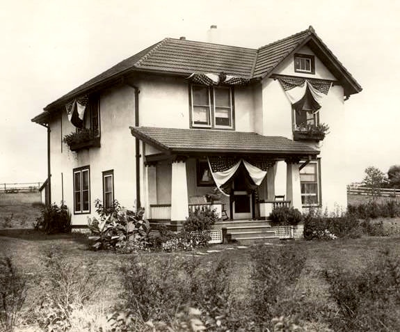 A Duplex Residence at Longview Farm
