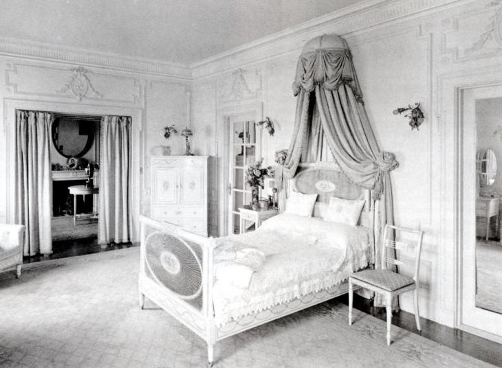 Loula Longs Bedroom, 1912